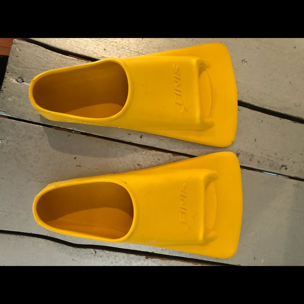Zoomers fins flippers swimming